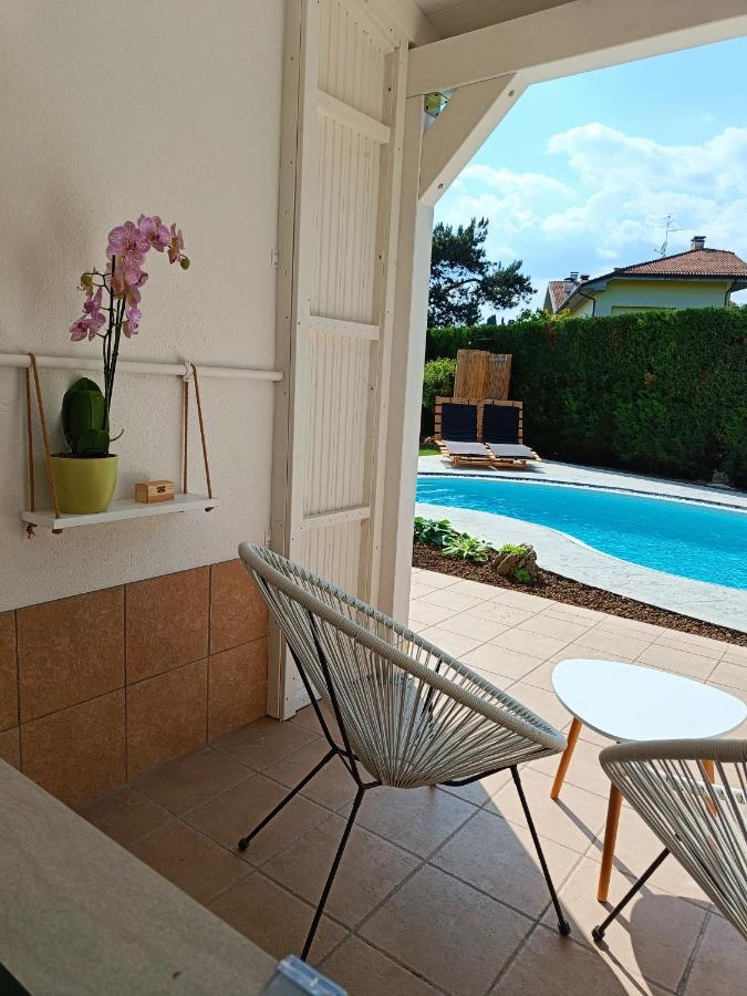 Picnic Room And Pool Castelnuovo del Garda Exterior photo