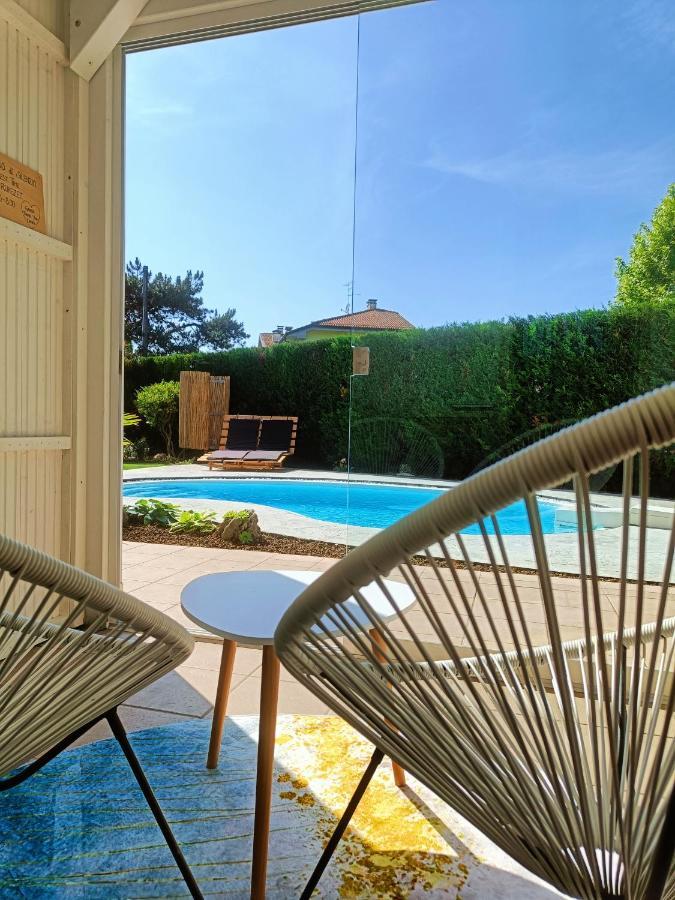 Picnic Room And Pool Castelnuovo del Garda Exterior photo