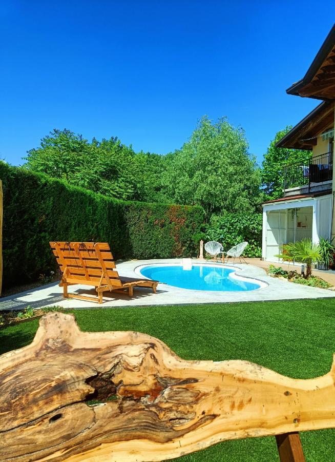 Picnic Room And Pool Castelnuovo del Garda Exterior photo